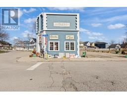 34 QUEENS CIRCLE, Fort Erie, Ontario