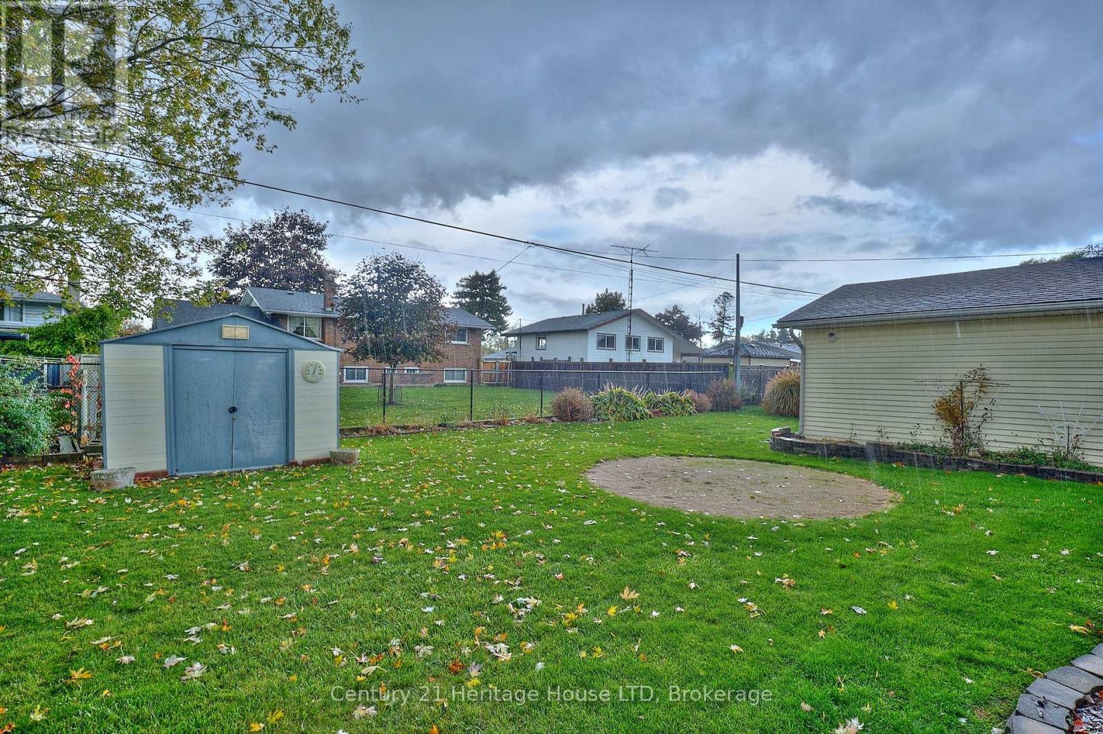 845 Parkdale Avenue, Fort Erie, Ontario  L2A 5B8 - Photo 30 - X12478773