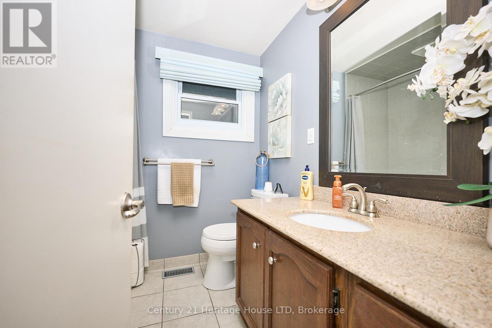 845 Parkdale Avenue, Fort Erie, Ontario  L2A 5B8 - Photo 9 - X12478773