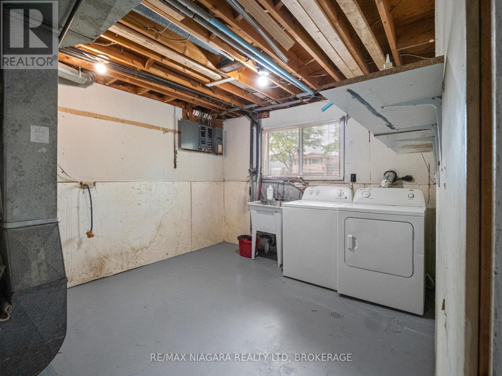 6256 Monterey Avenue, Niagara Falls, Ontario  L2H 2A4 - Photo 28 - X12478778