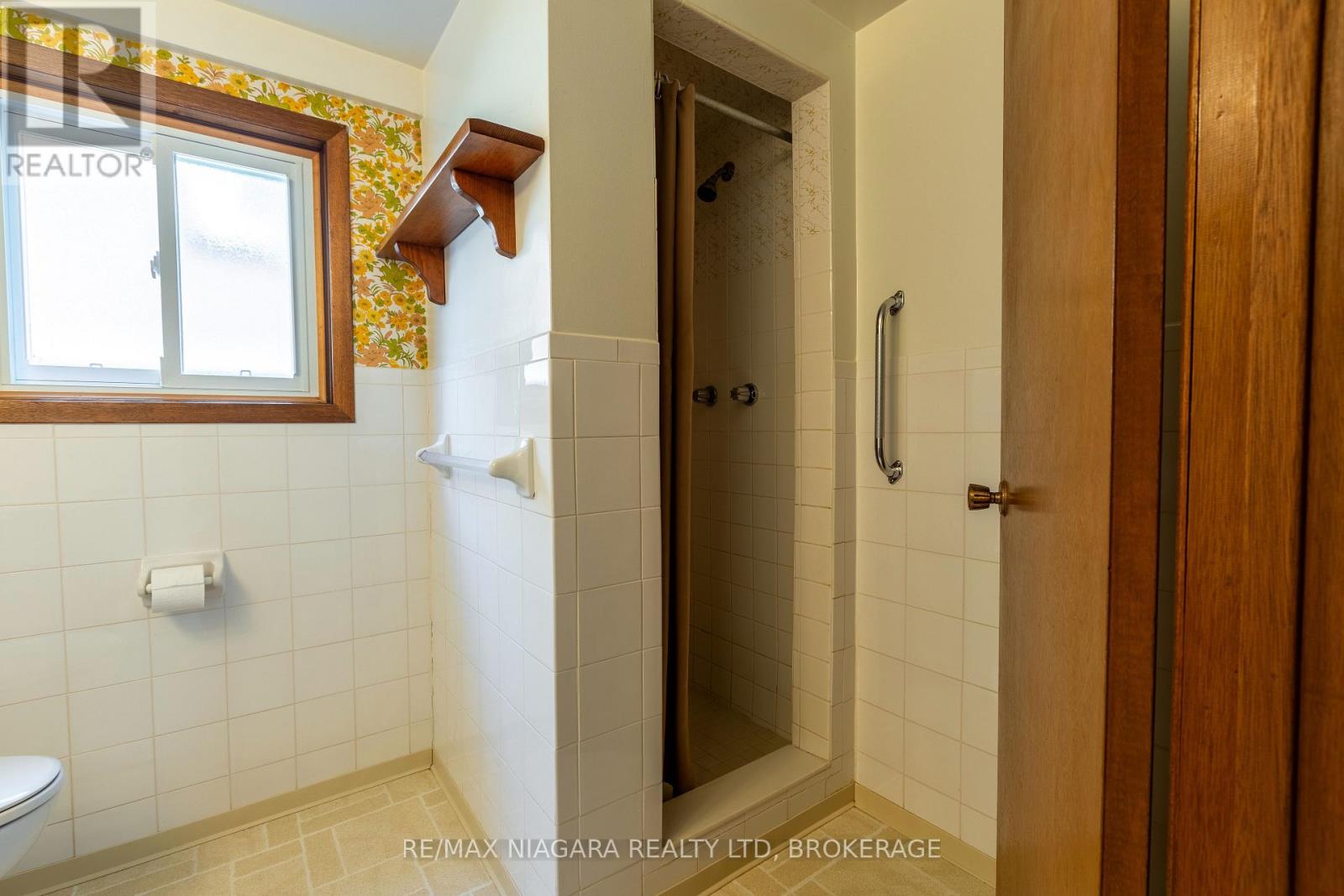 82 Westwood Crescent, Welland, Ontario  L3C 4R3 - Photo 21 - X12478823
