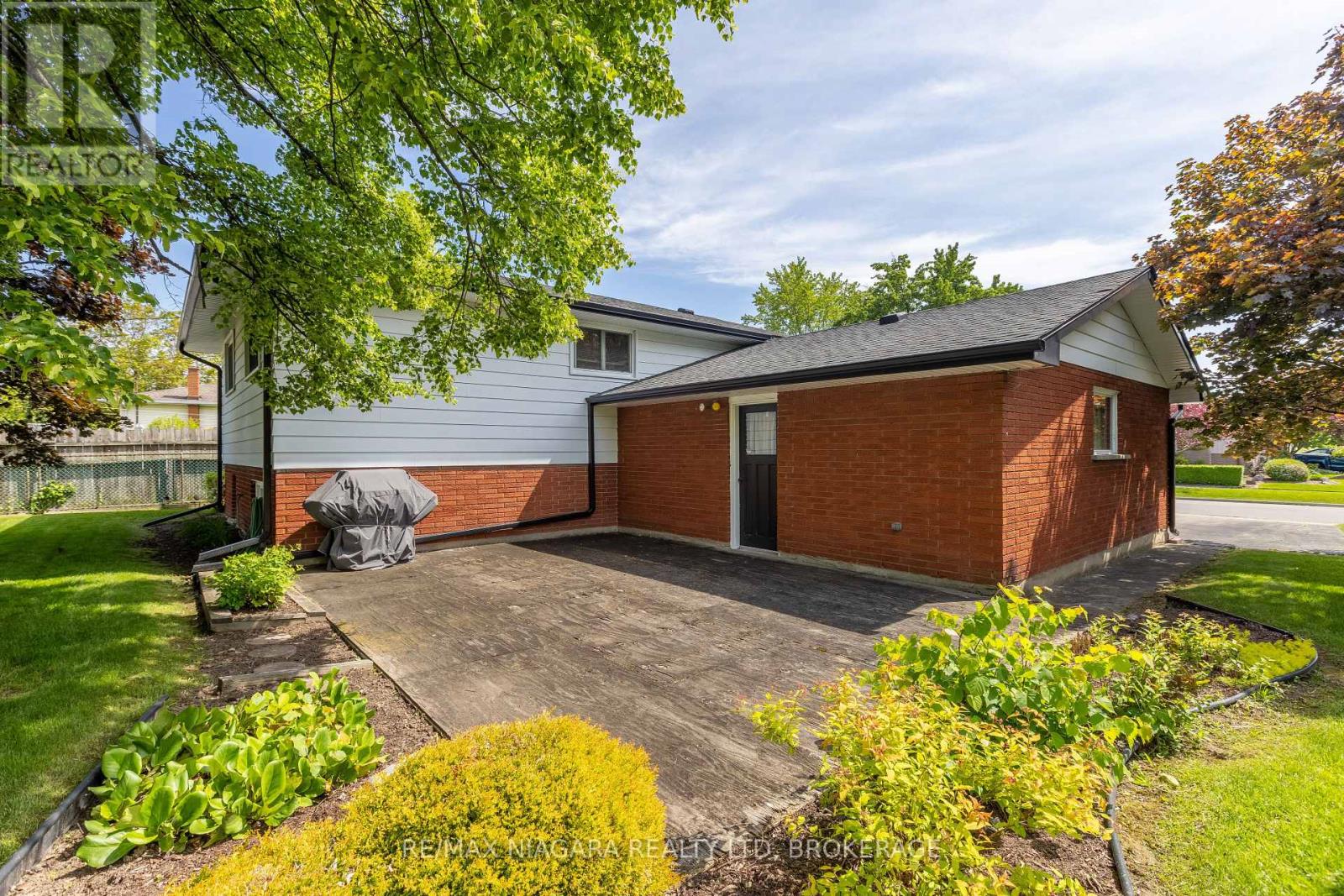 82 Westwood Crescent, Welland, Ontario  L3C 4R3 - Photo 27 - X12478823