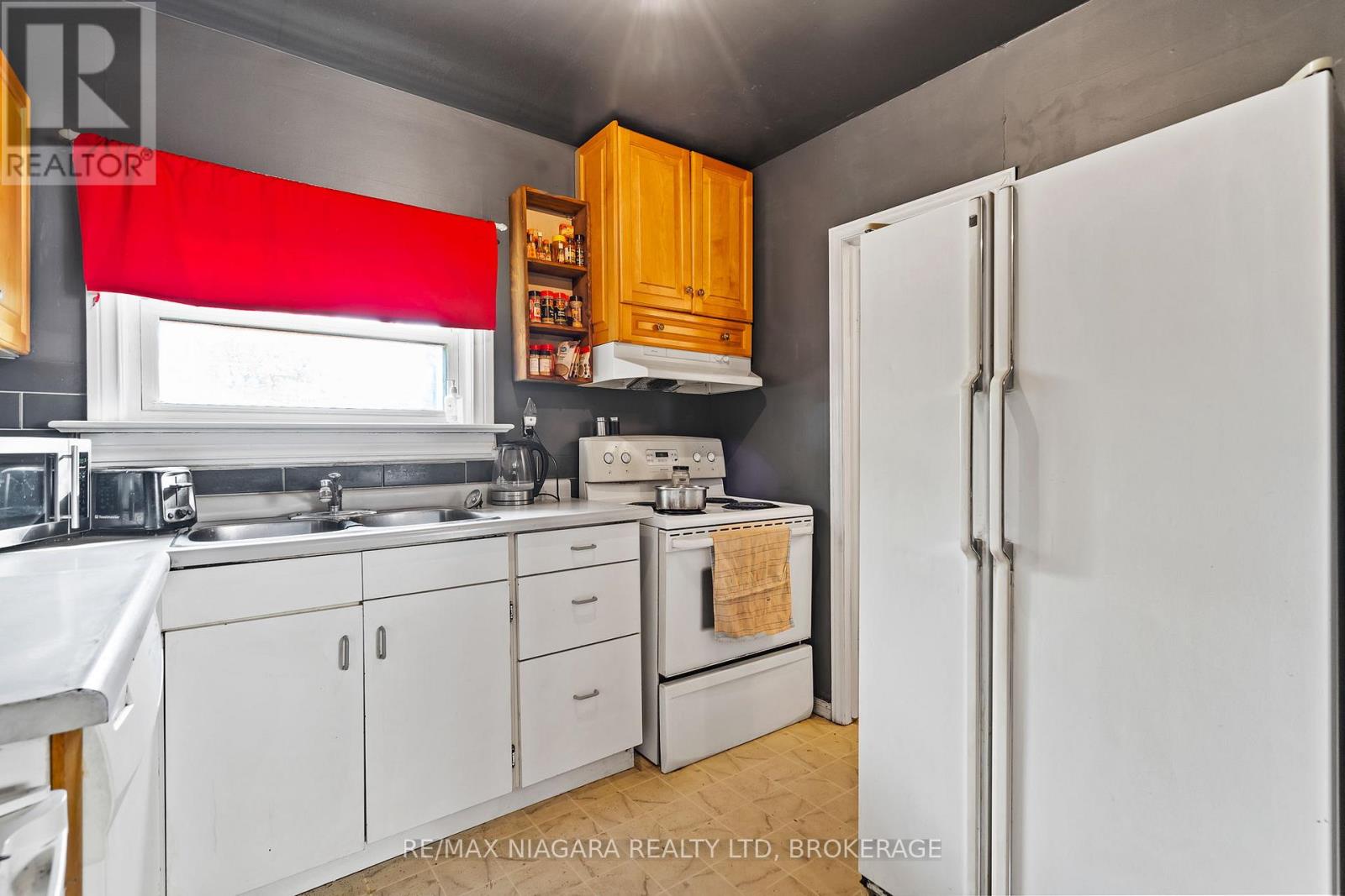 60 Rosedale Avenue, St. Catharines, Ontario  L2P 1Y7 - Photo 11 - X12478838