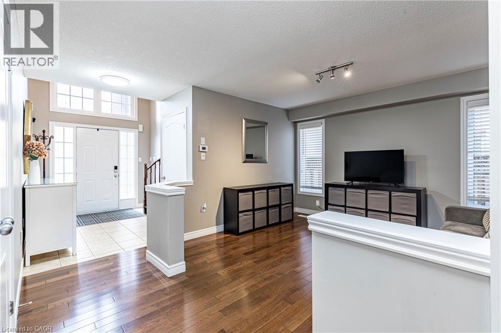 28 Springbreeze Heights, Hamilton, Ontario  L8E 0A4 - Photo 6 - 40780792