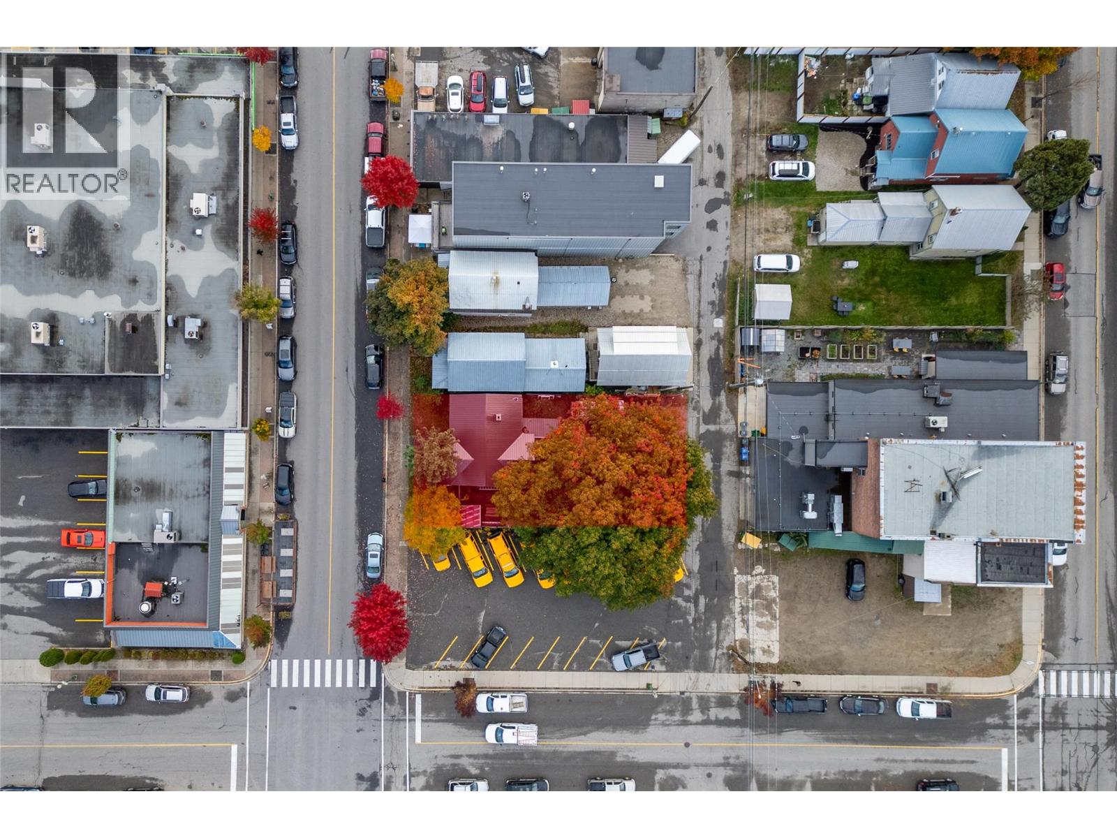 419 First Street, Revelstoke, British Columbia  V0E 2S0 - Photo 1 - 10366412