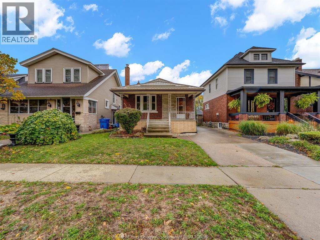 1749 Iroquois, Windsor, Ontario  N8Y 1S1 - Photo 2 - 25027013