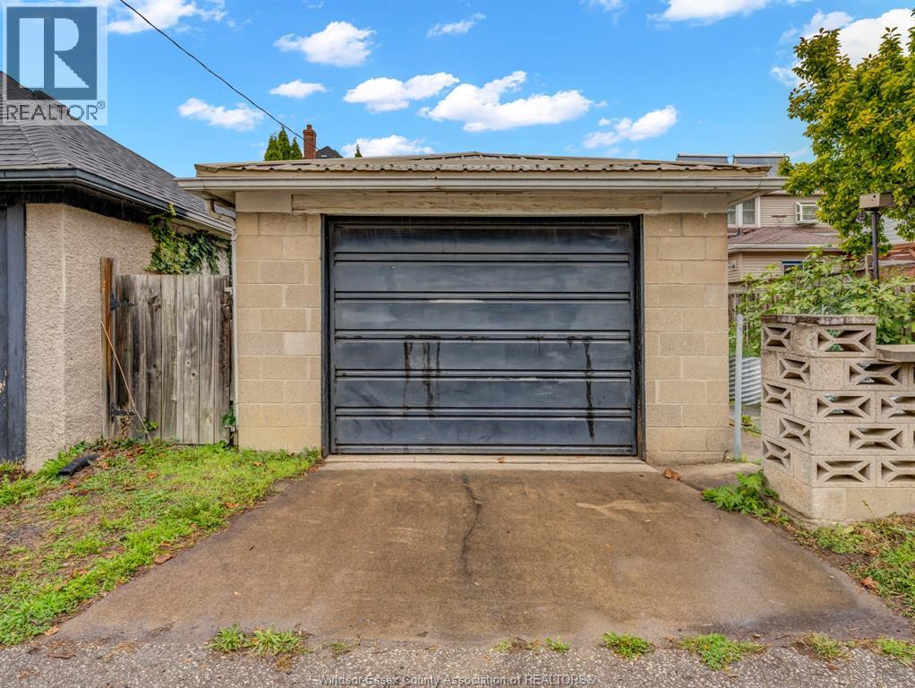 1749 Iroquois, Windsor, Ontario  N8Y 1S1 - Photo 49 - 25027013