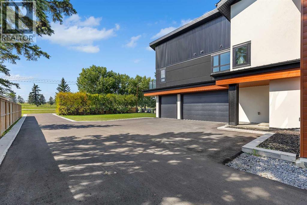 476 West Chestermere Drive, Chestermere, Alberta  T1X 1B3 - Photo 2 - A2235931