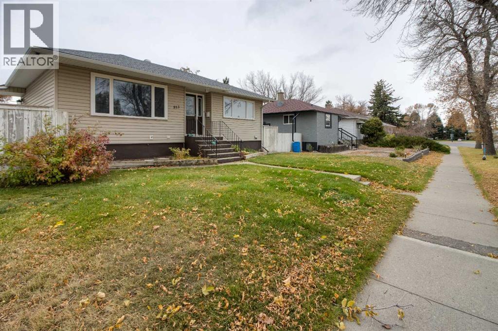 813 Stafford Drive N, Lethbridge, Alberta  T1H 2B4 - Photo 2 - A2265829