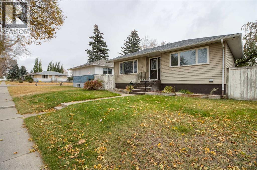 813 Stafford Drive N, Lethbridge, Alberta  T1H 2B4 - Photo 3 - A2265829