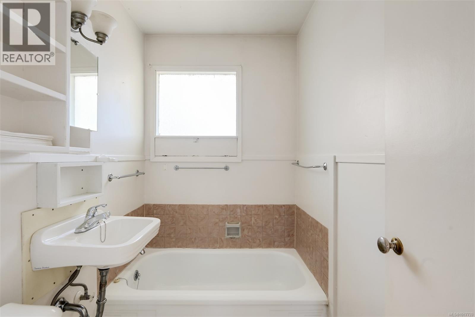 2336 Howard St, Victoria, British Columbia  V8R 4K7 - Photo 19 - 1017733