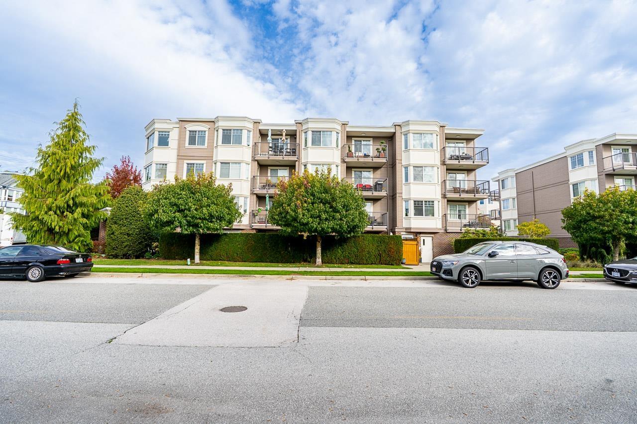 Ph4 15357 Roper Avenue, White Rock, British Columbia  V4B 2G2 - Photo 2 - R3060184