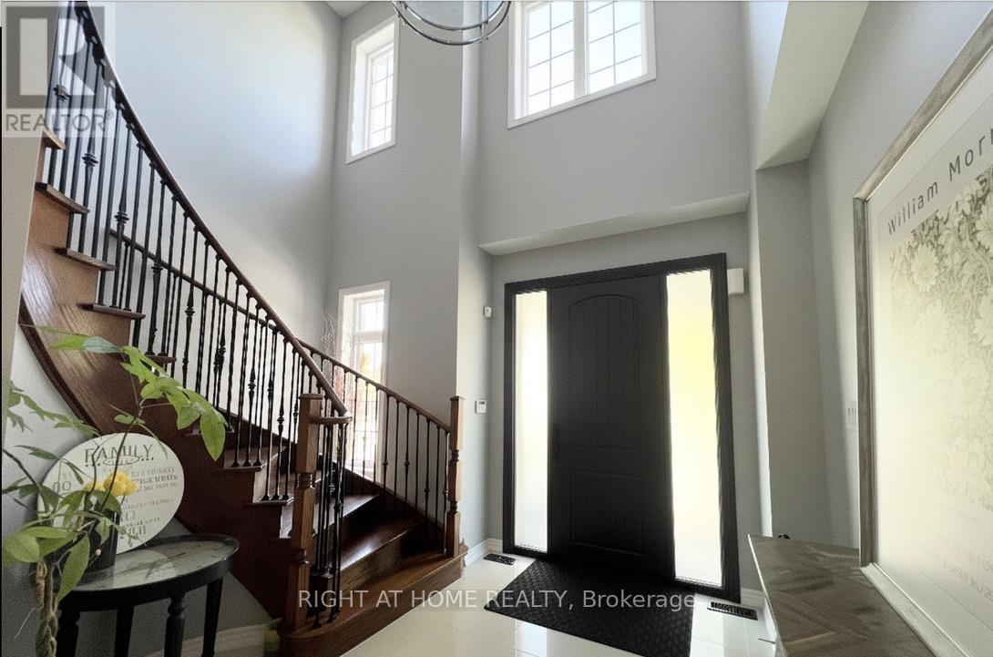 1209 Mctavish Drive, Newmarket, Ontario  L3X 0A9 - Photo 5 - N12409832