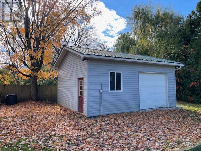 1582 9th Avenue E, Owen Sound, Ontario  N4K 3G3 - Photo 23 - X12478815