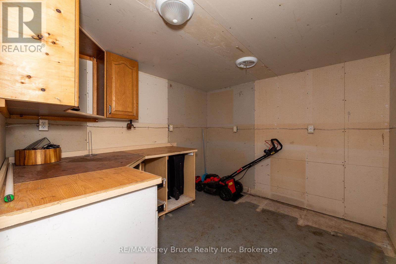 1582 9th Avenue E, Owen Sound, Ontario  N4K 3G3 - Photo 29 - X12478815