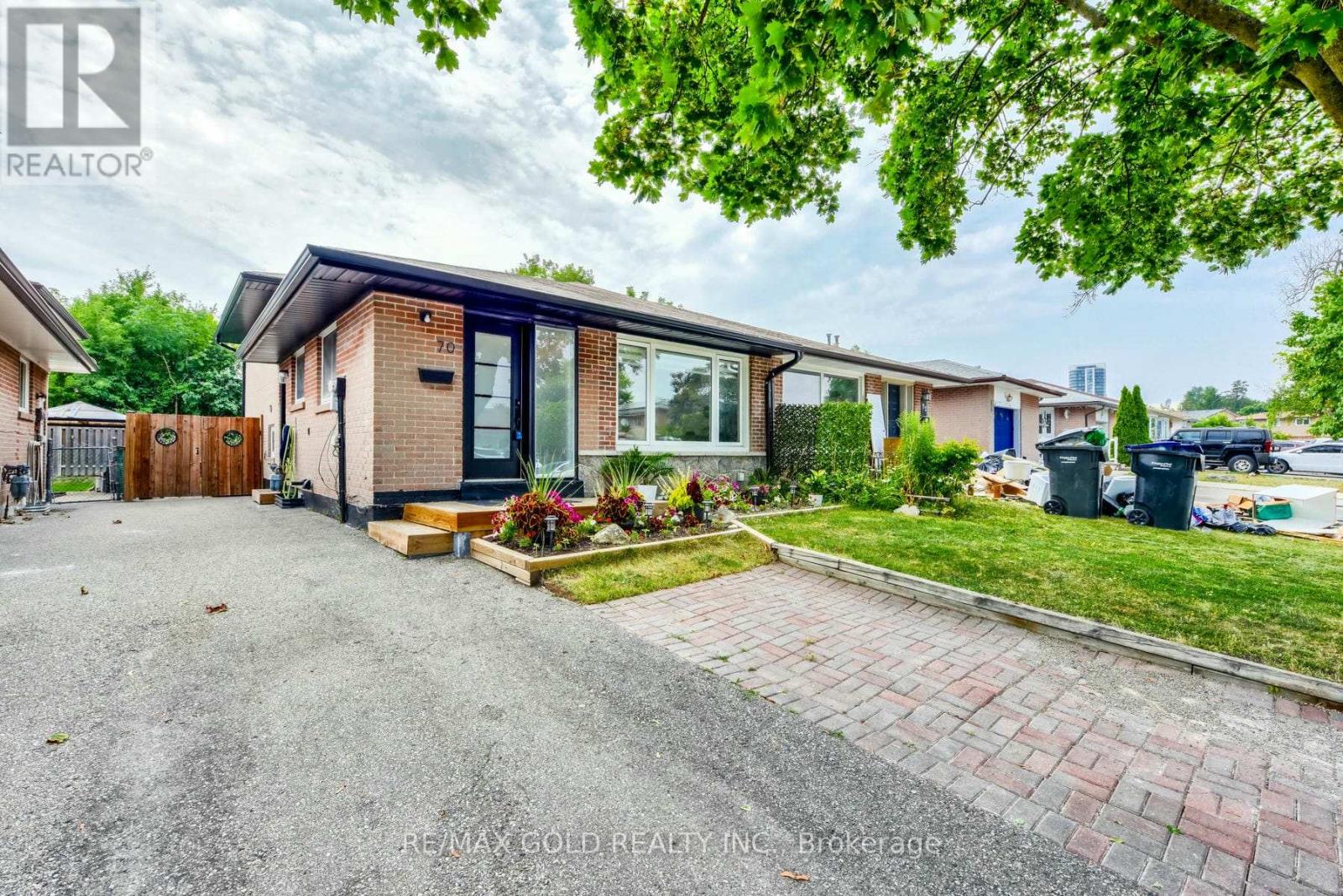 70 WILTON DRIVE, Brampton, Ontario