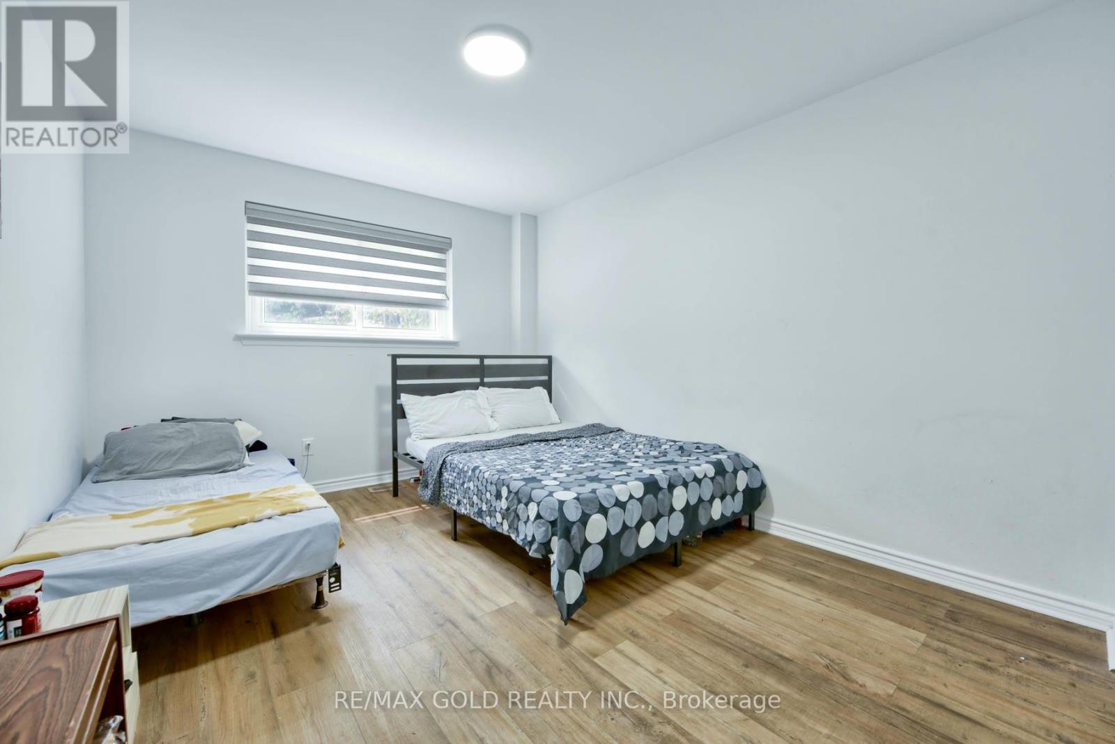 70 Wilton Drive, Brampton, Ontario  L6W 3A1 - Photo 30 - W12478684