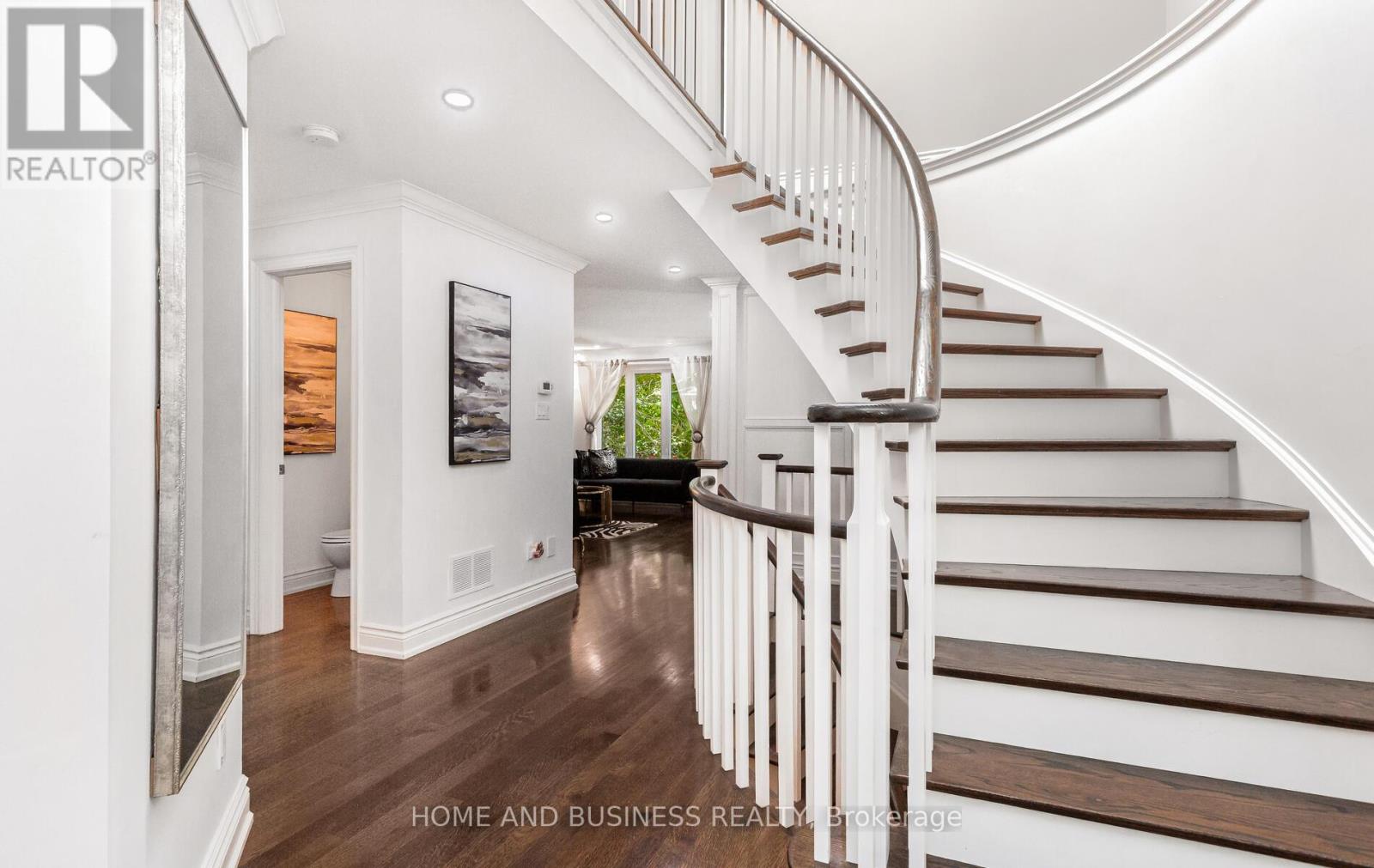 2192 Oakmead Boulevard, Oakville, Ontario  L6H 6B4 - Photo 10 - W12478697