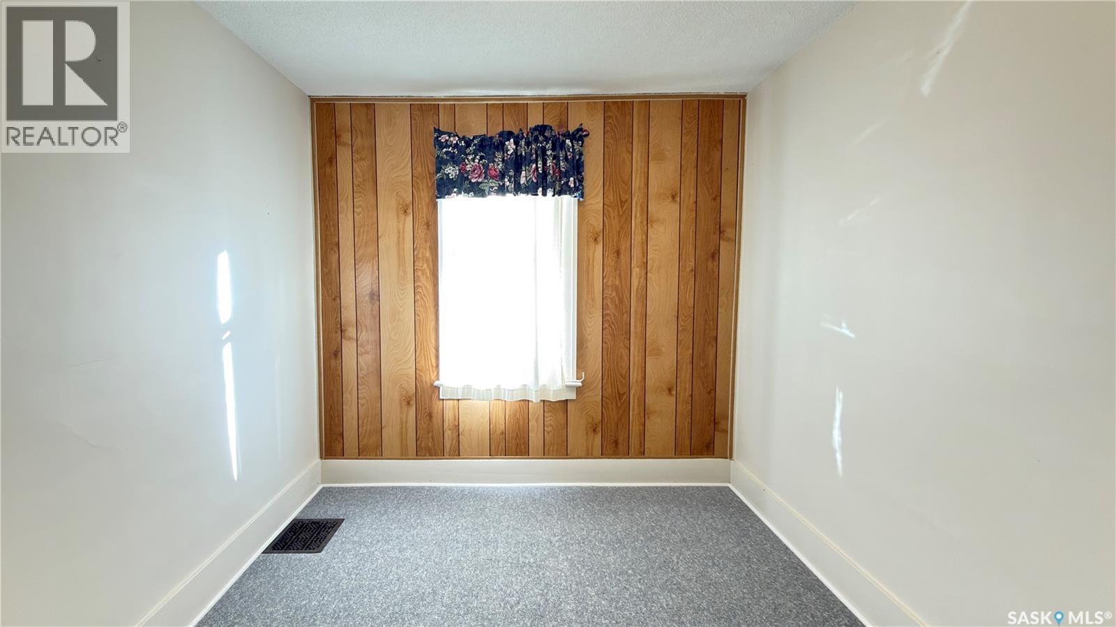 2041 Mctavish Street, Regina, Saskatchewan  S4T 3W8 - Photo 10 - SK021585