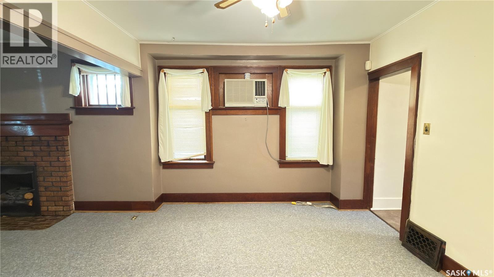 2041 Mctavish Street, Regina, Saskatchewan  S4T 3W8 - Photo 4 - SK021585
