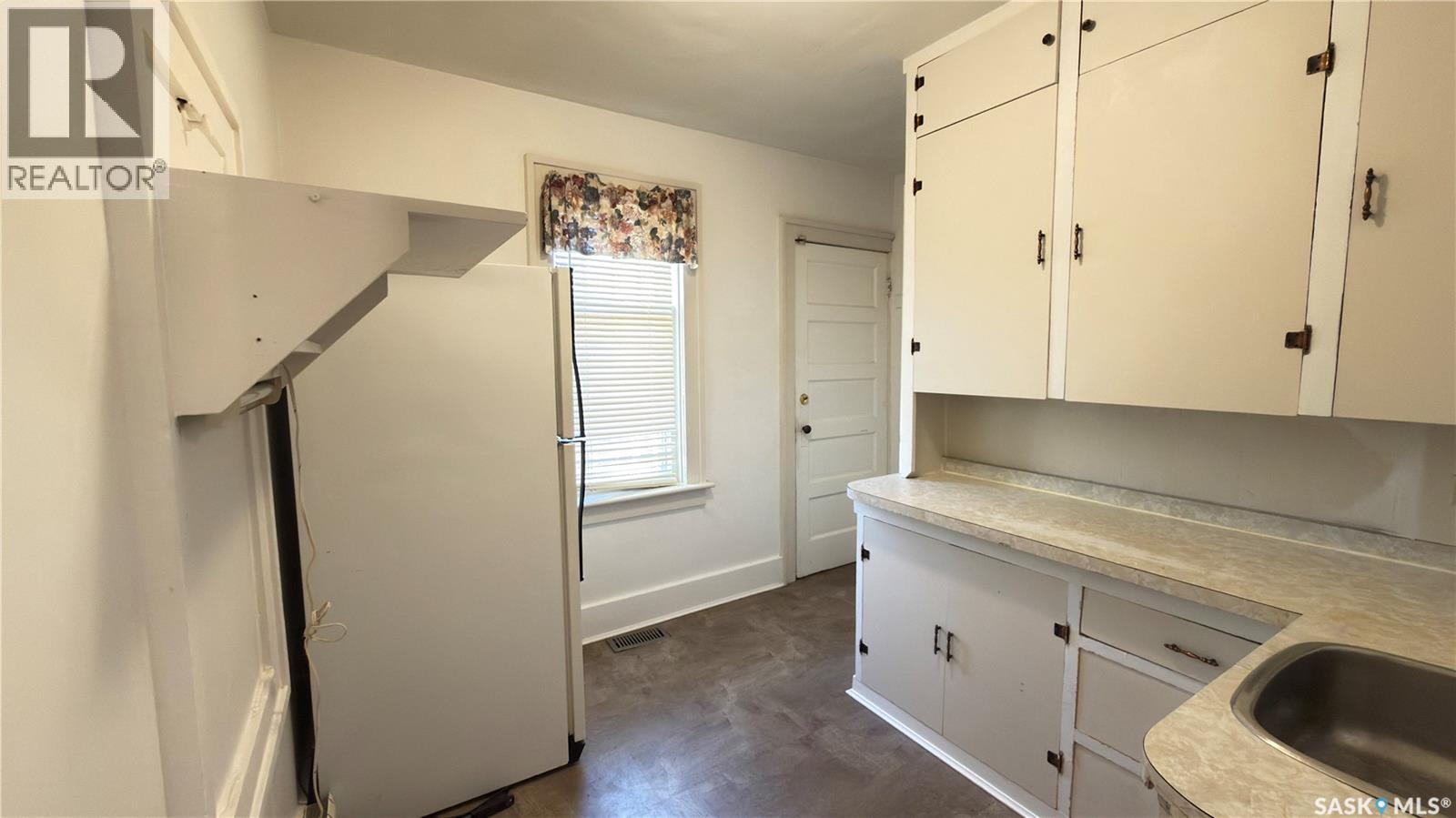 2041 Mctavish Street, Regina, Saskatchewan  S4T 3W8 - Photo 6 - SK021585