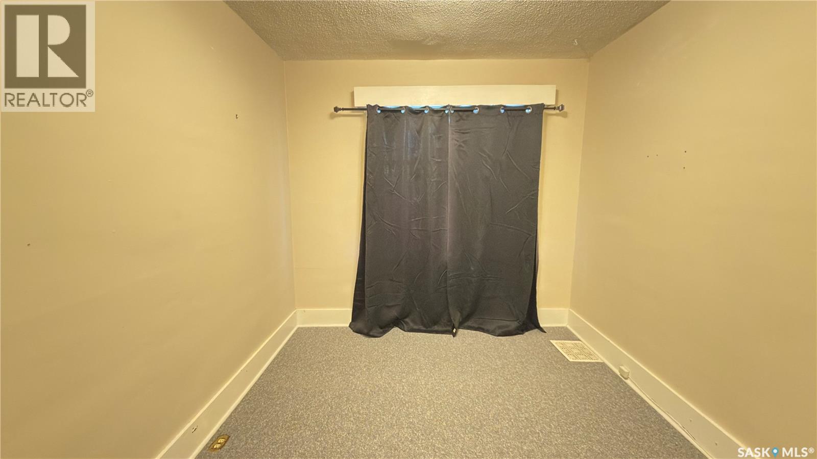 2041 Mctavish Street, Regina, Saskatchewan  S4T 3W8 - Photo 8 - SK021585