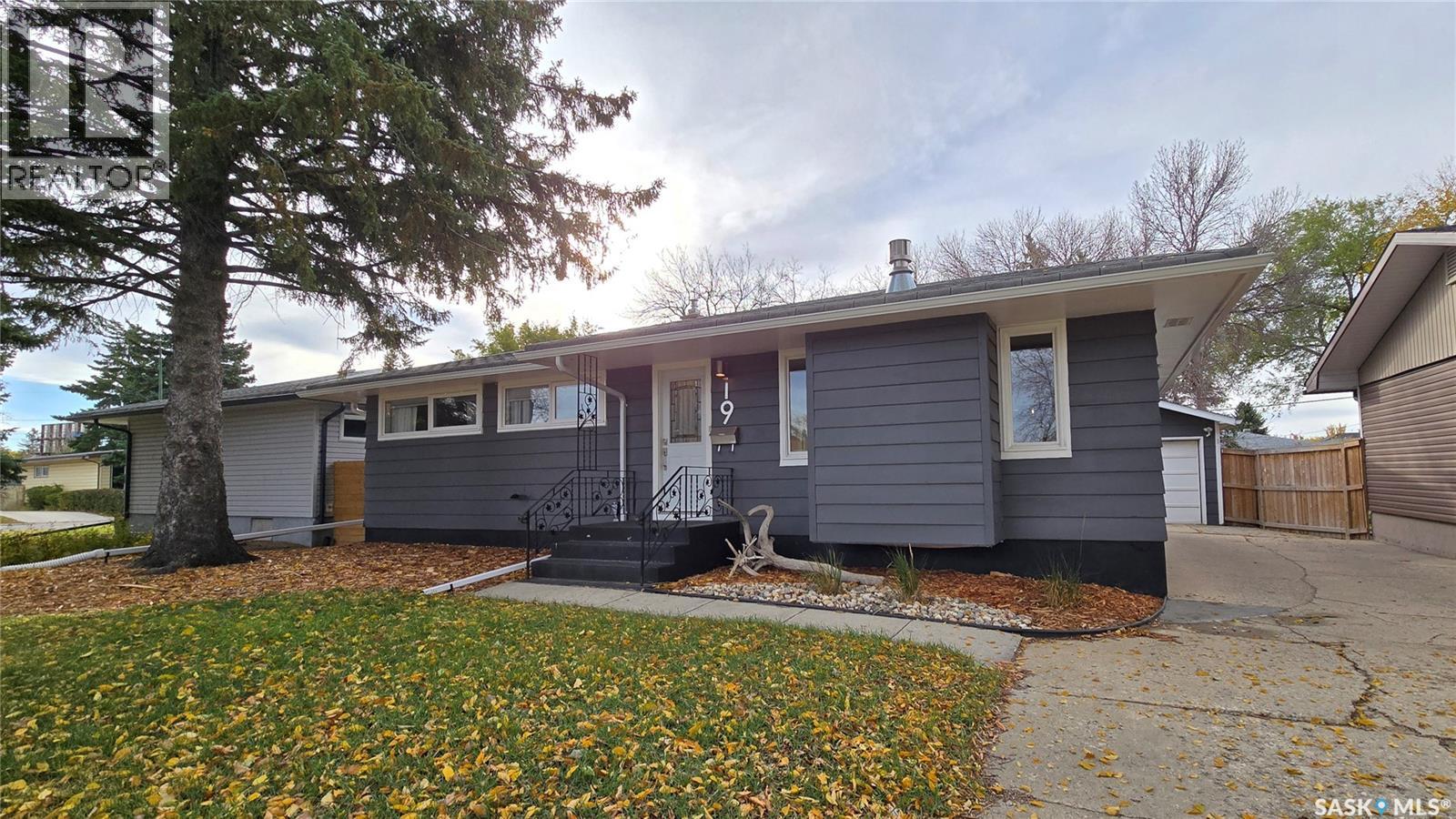 19 DEMARCO DRIVE, regina, Saskatchewan