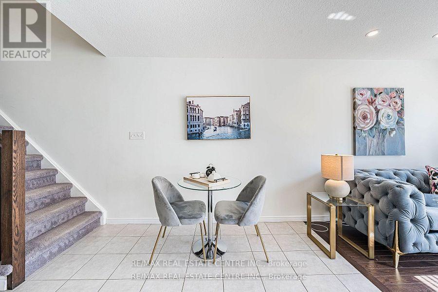 99 - 135 Hardcastle Drive, Cambridge, Ontario  N1S 0B4 - Photo 15 - X12478686