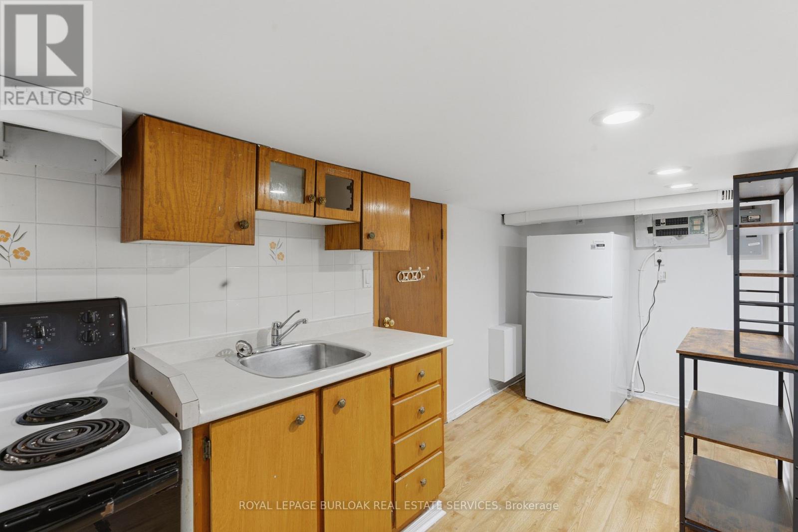 70 Rosemont Avenue, Hamilton, Ontario  L8L 2M5 - Photo 22 - X12478690