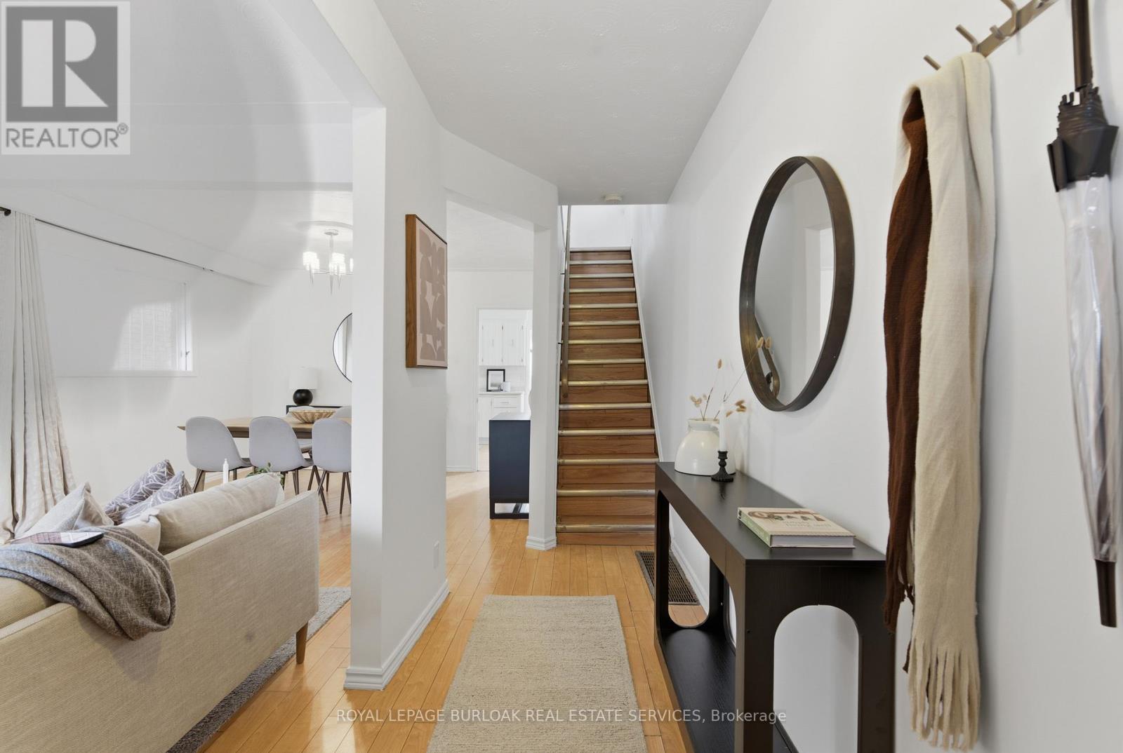 70 Rosemont Avenue, Hamilton, Ontario  L8L 2M5 - Photo 3 - X12478690