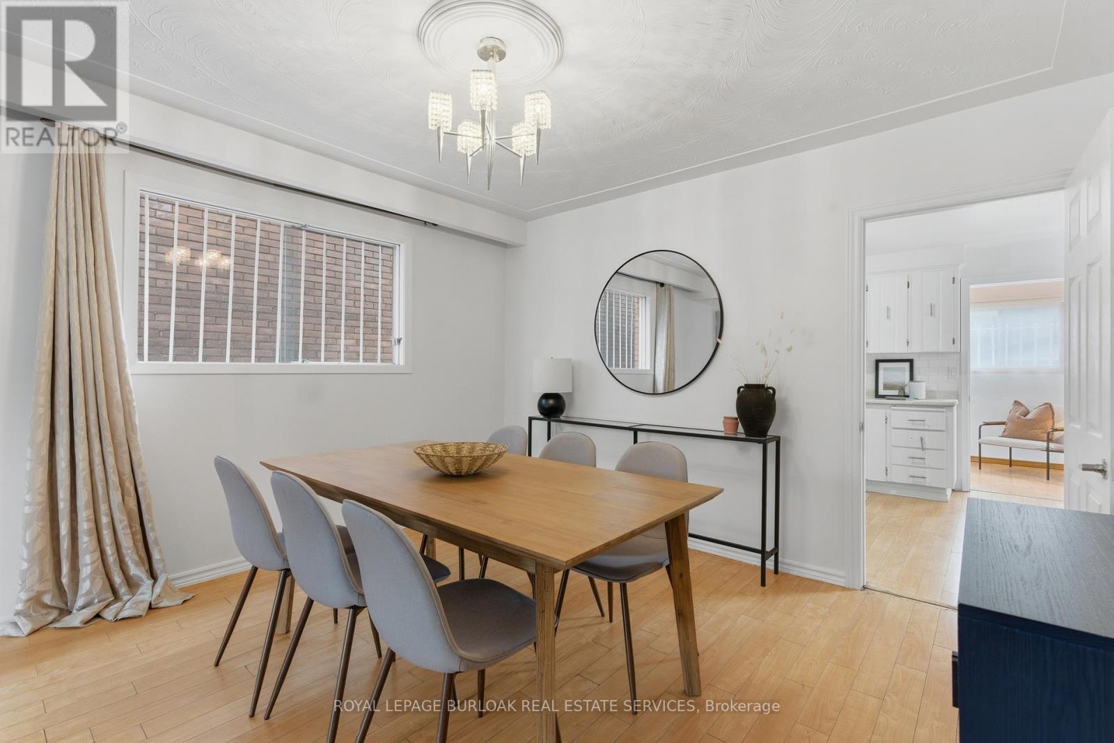 70 Rosemont Avenue, Hamilton, Ontario  L8L 2M5 - Photo 8 - X12478690