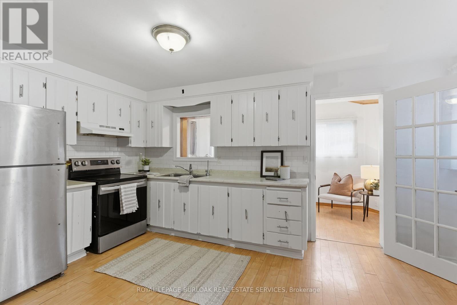 70 Rosemont Avenue, Hamilton, Ontario  L8L 2M5 - Photo 9 - X12478690