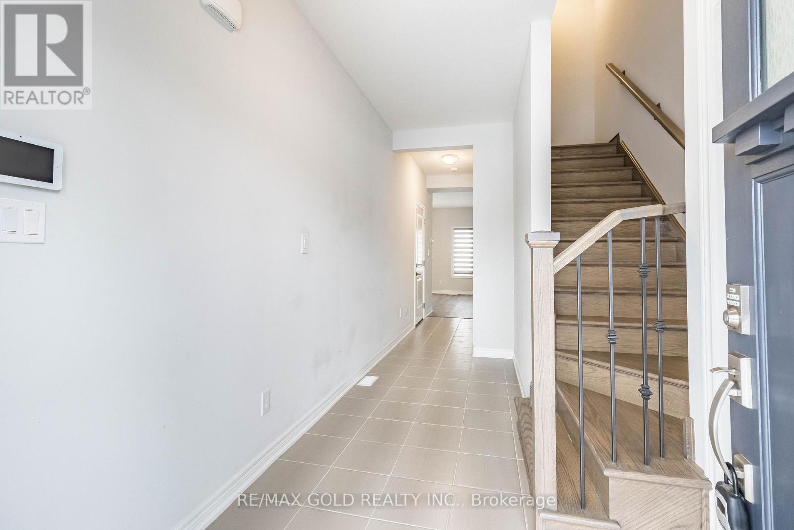 133 Sunflower Place, Welland, Ontario  L3C 0H9 - Photo 2 - X12478710
