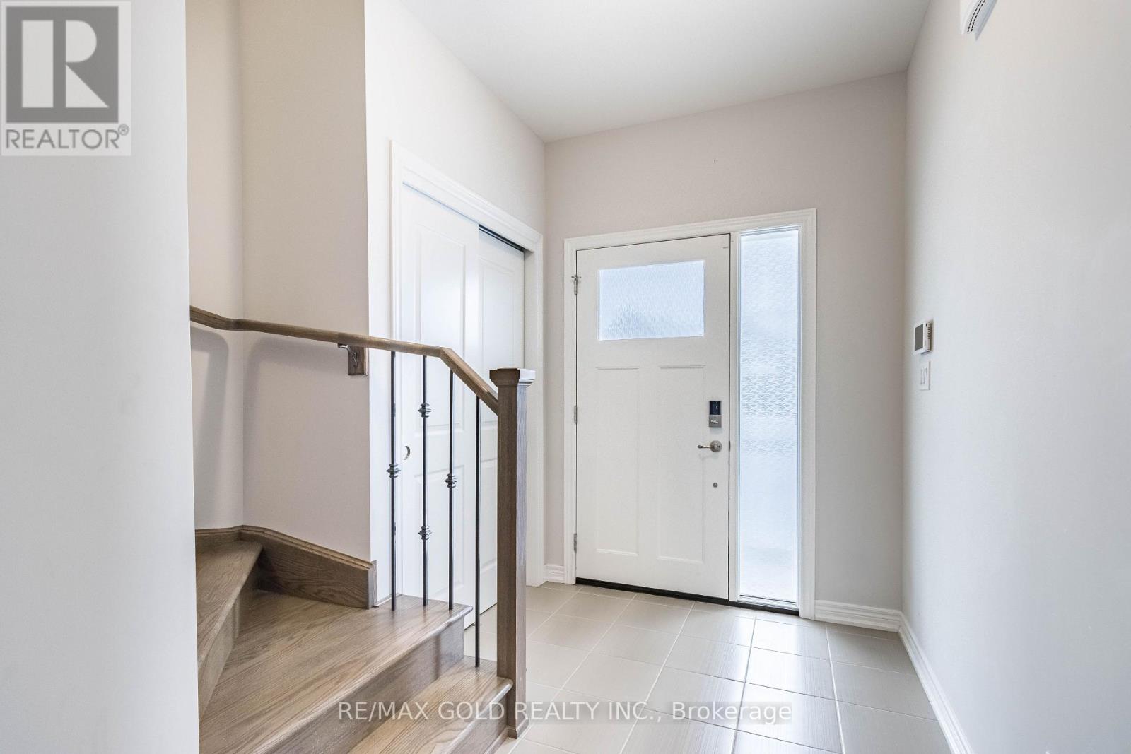 133 Sunflower Place, Welland, Ontario  L3C 0H9 - Photo 3 - X12478710
