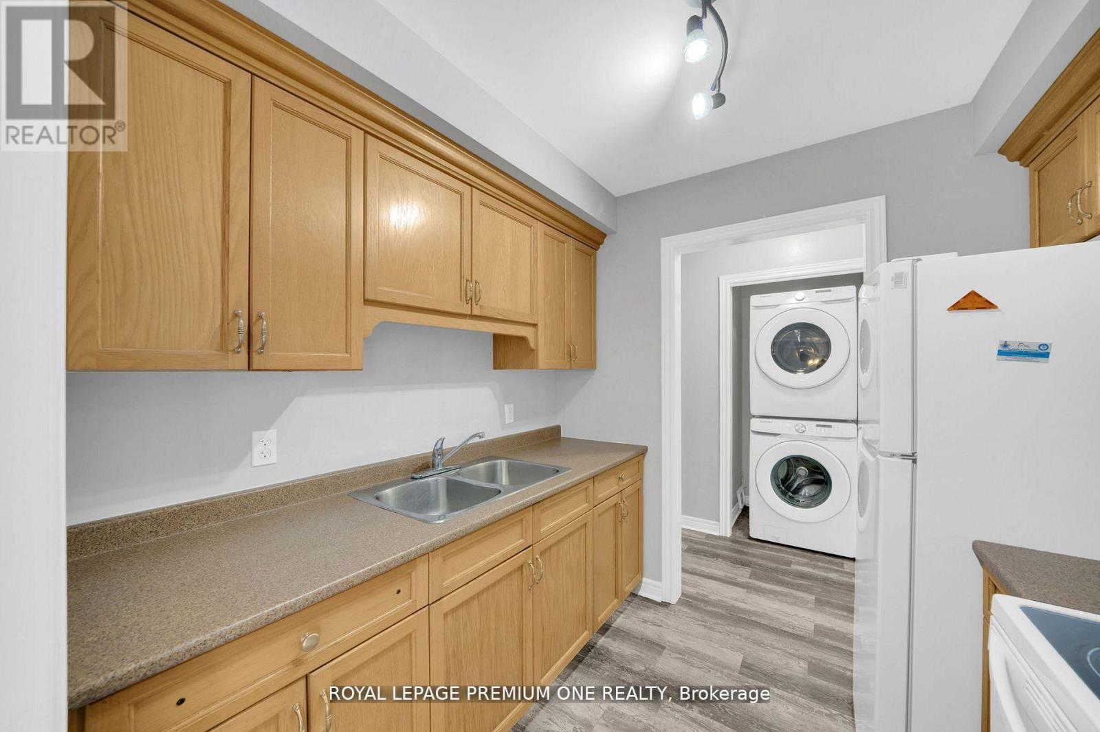 269 Berry Street, Shelburne, Ontario  L9V 3C9 - Photo 12 - X12478711