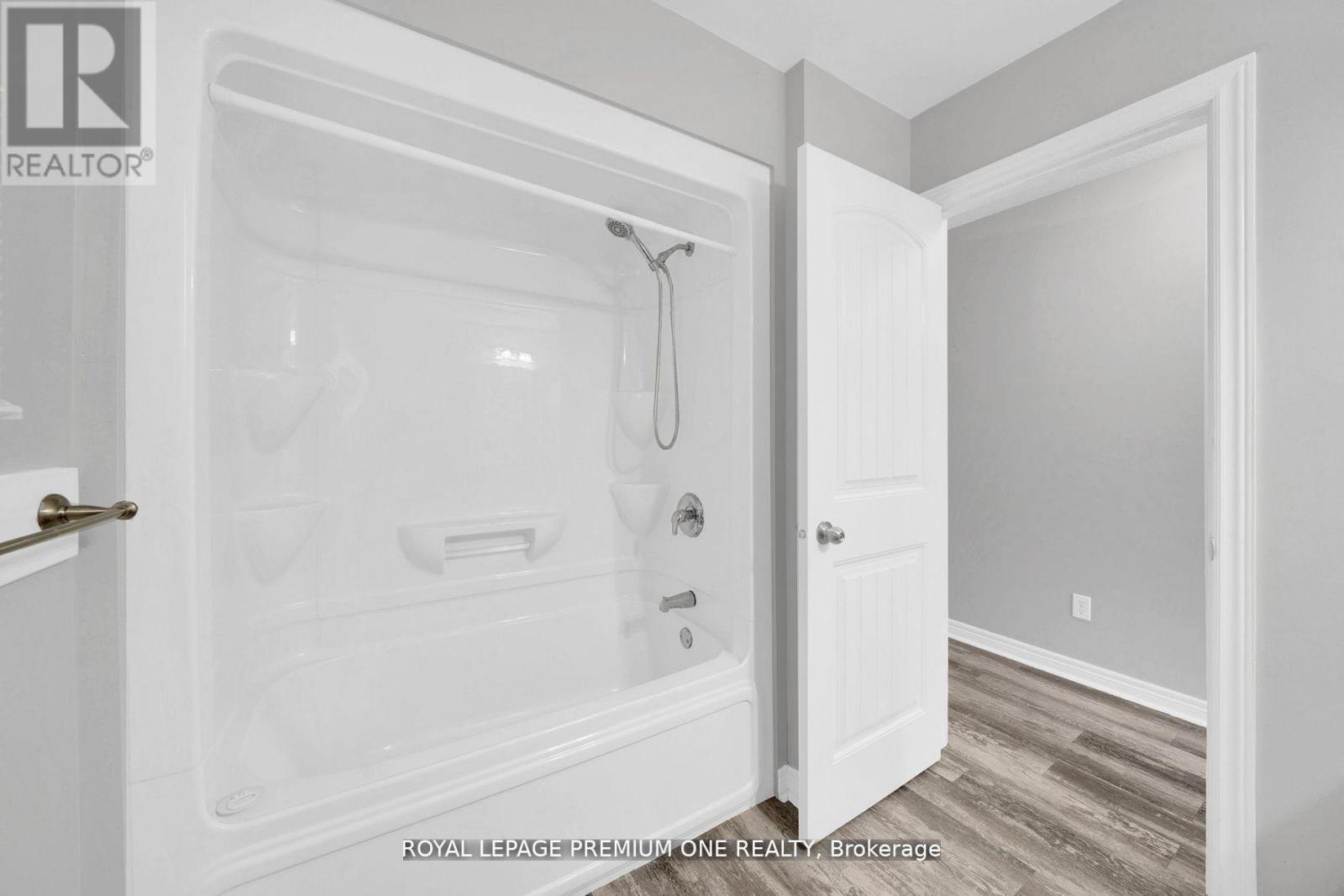 269 Berry Street, Shelburne, Ontario  L9V 3C9 - Photo 17 - X12478711