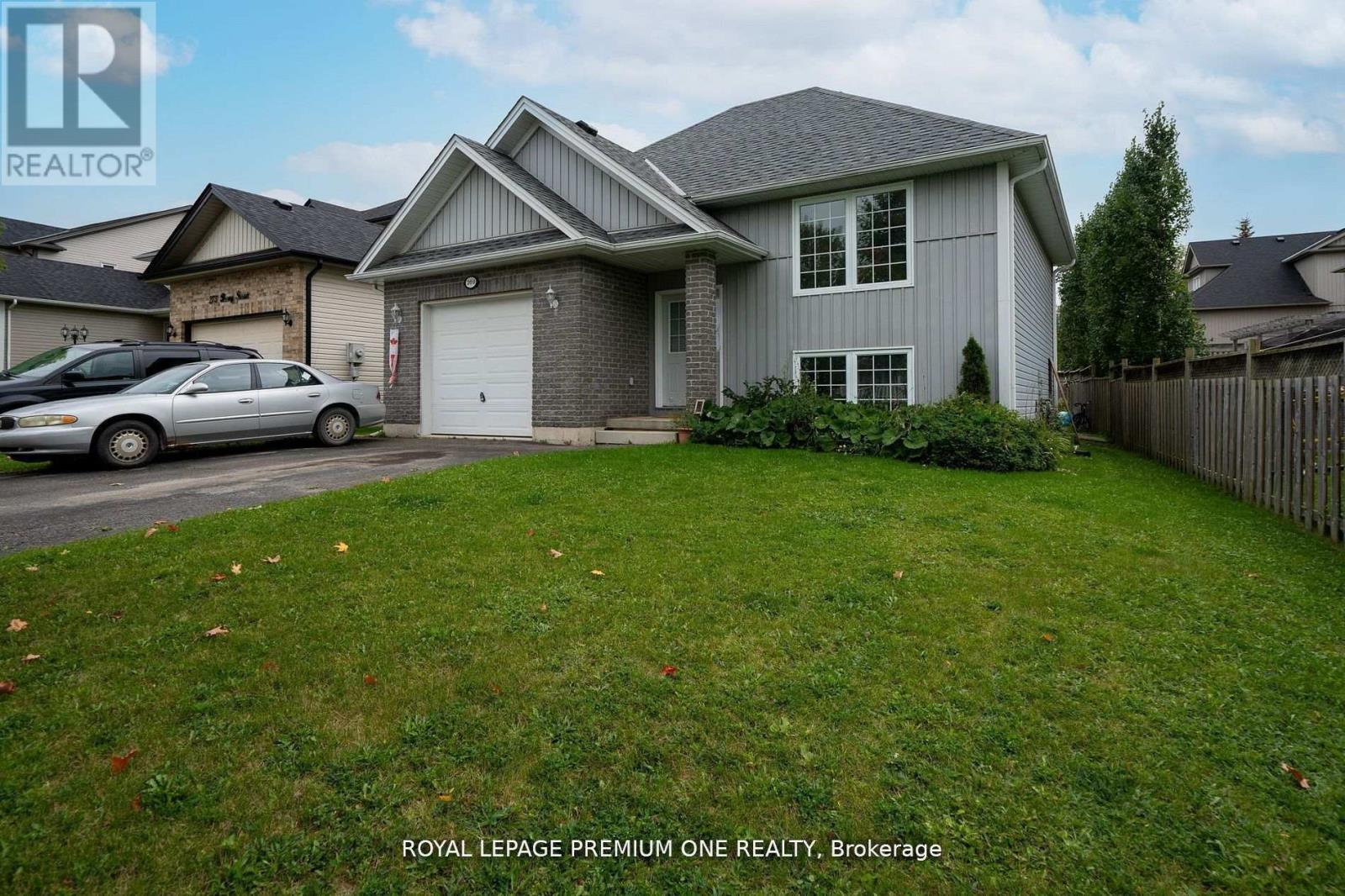 269 Berry Street, Shelburne, Ontario  L9V 3C9 - Photo 2 - X12478711