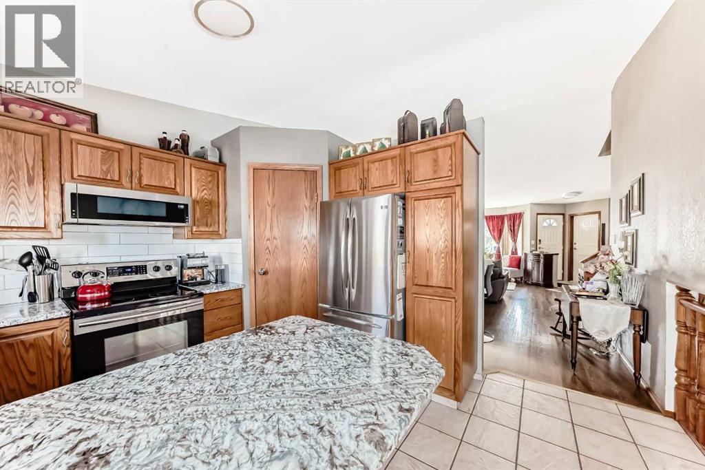 368 Heritage Crescent W, Lethbridge, Alberta  T1K 6S3 - Photo 4 - A2228732