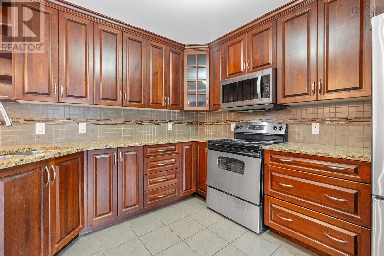 158 Beaver Bank Road, Lower Sackville, Nova Scotia  B4E 0E2 - Photo 12 - 202526061