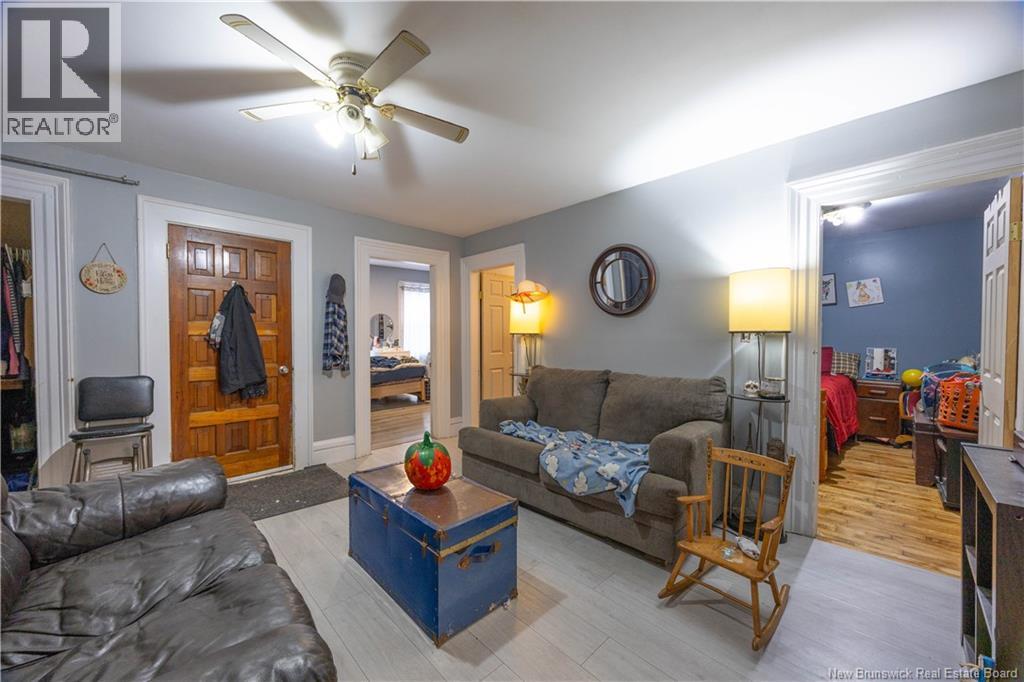 15 Victoria   West Street, Saint John, New Brunswick  E2M 1A7 - Photo 3 - NB128768