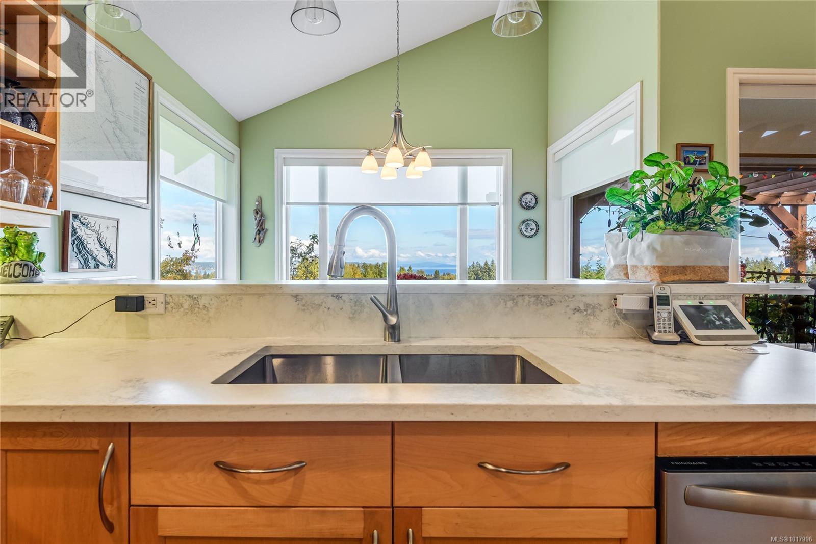 660 Mariner Dr, Campbell River, British Columbia  V9H 1V9 - Photo 13 - 1017996