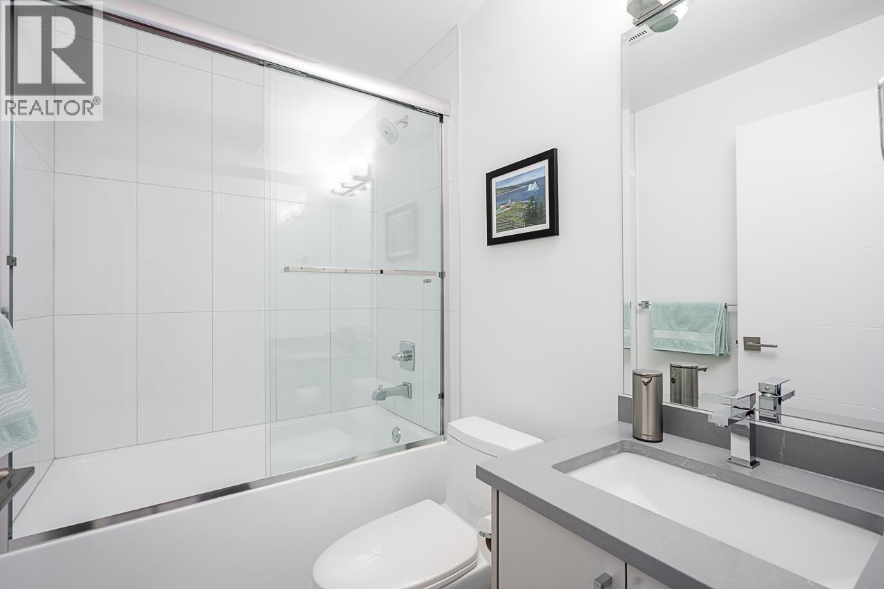 26 Holdom Avenue, Burnaby, British Columbia  V5B 3T7 - Photo 32 - R3061328