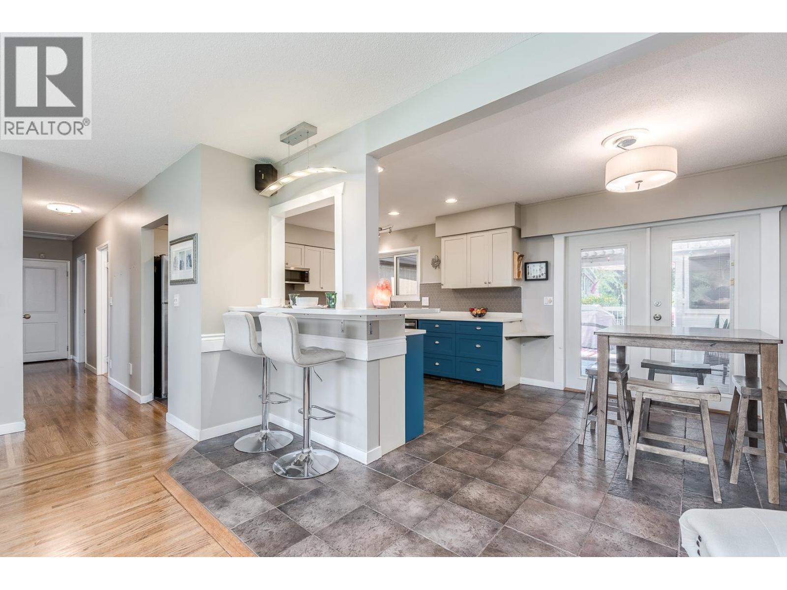 2116 Audrey Drive, Port Coquitlam, British Columbia  V3C 1H1 - Photo 5 - R3061336