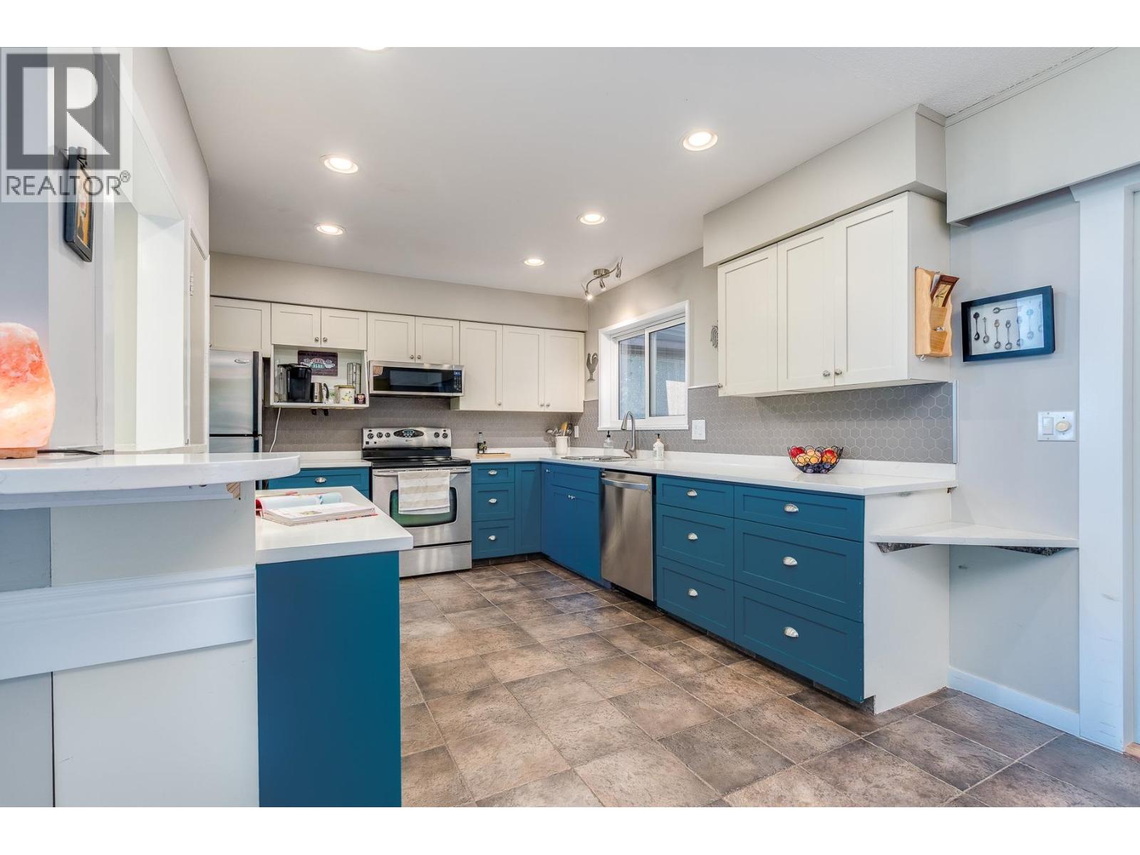 2116 Audrey Drive, Port Coquitlam, British Columbia  V3C 1H1 - Photo 6 - R3061336