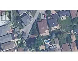 119 GLEN LONG AVENUE, Toronto, Ontario