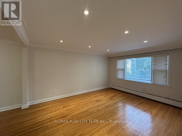11 Thirty Fifth Street, Toronto (Long Branch), Ontario  M8W 3J8 - Photo 3 - W12422417