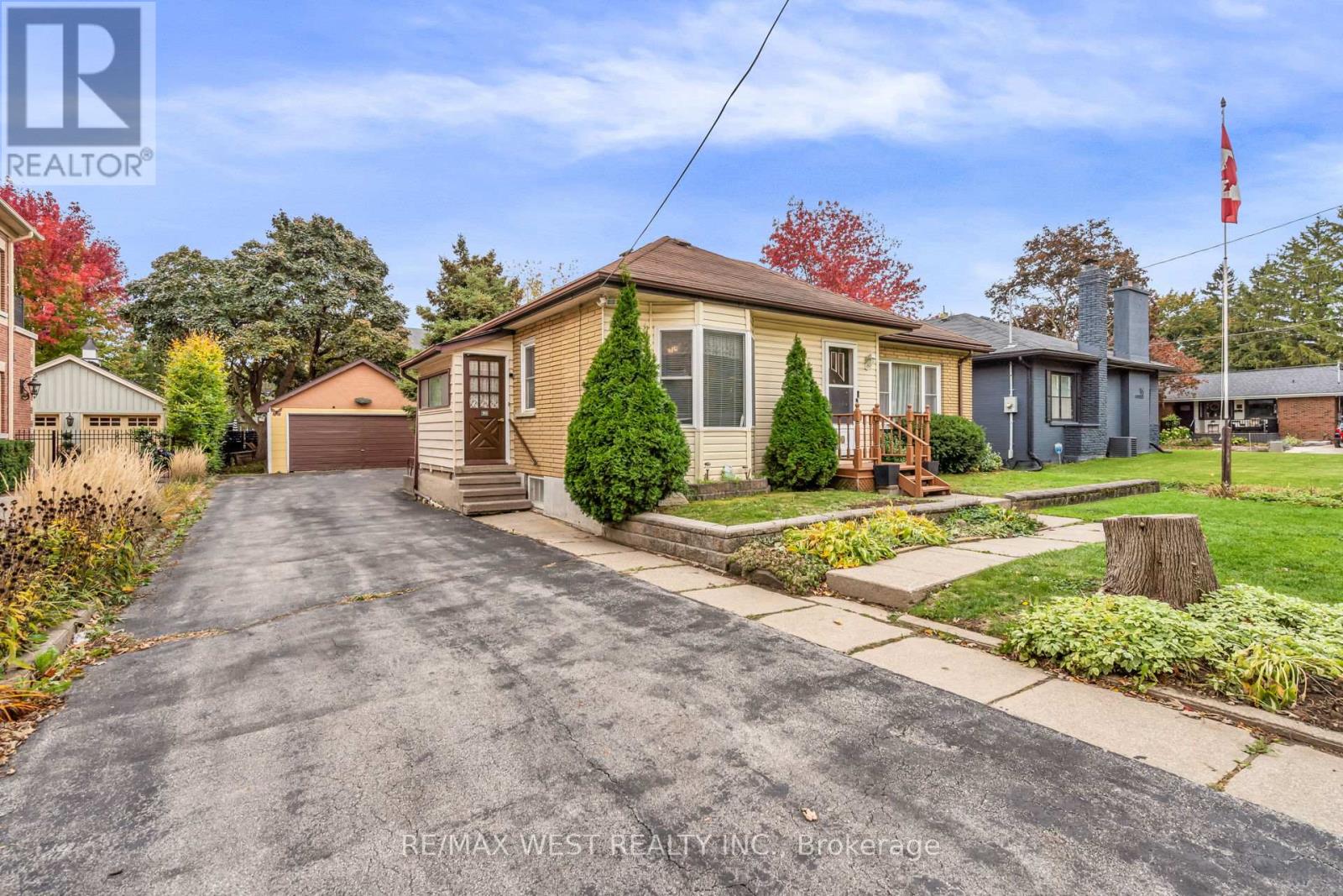 90 Napier Street, Vaughan (Kleinburg), Ontario  L0J 1C0 - Photo 3 - N12474919