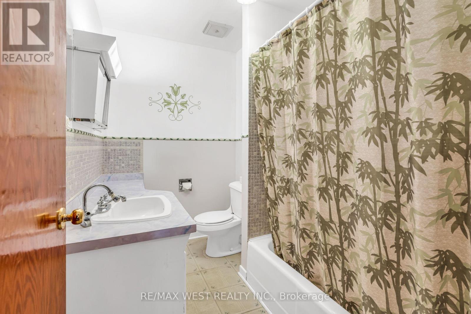 90 Napier Street, Vaughan (Kleinburg), Ontario  L0J 1C0 - Photo 23 - N12474919