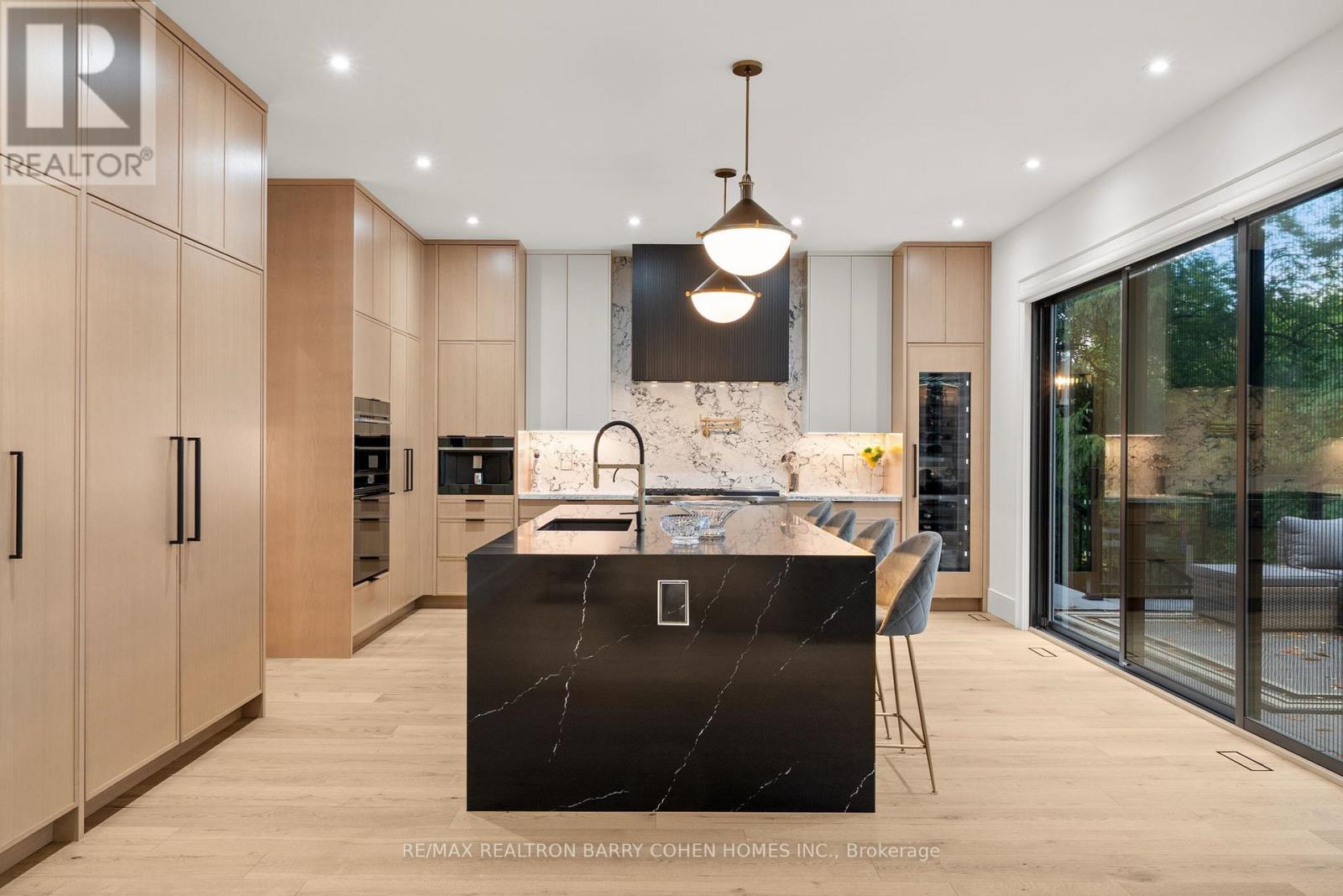165 Leacrest Road, Toronto, Ontario  M4G 1E7 - Photo 11 - C12478724