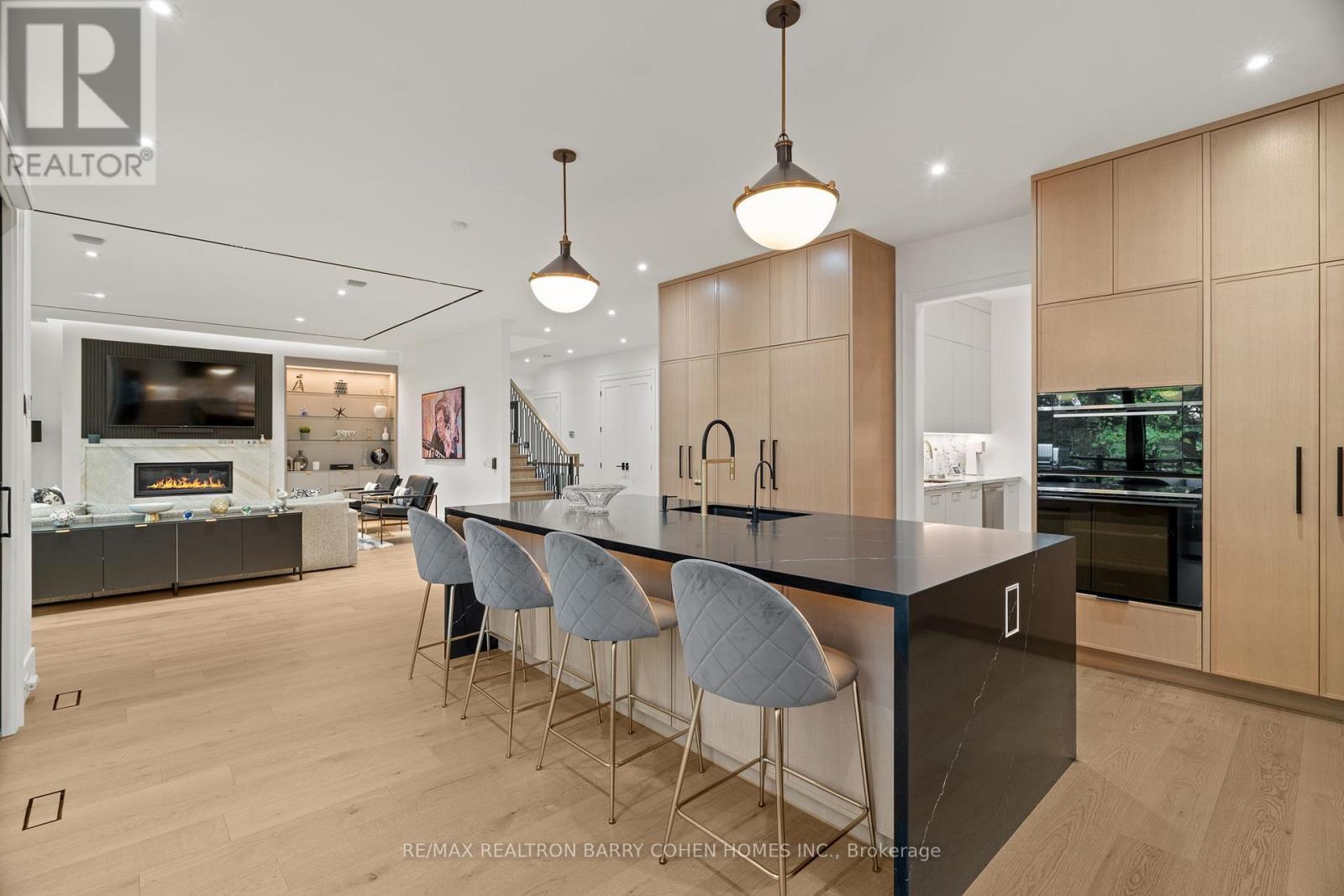 165 Leacrest Road, Toronto, Ontario  M4G 1E7 - Photo 13 - C12478724